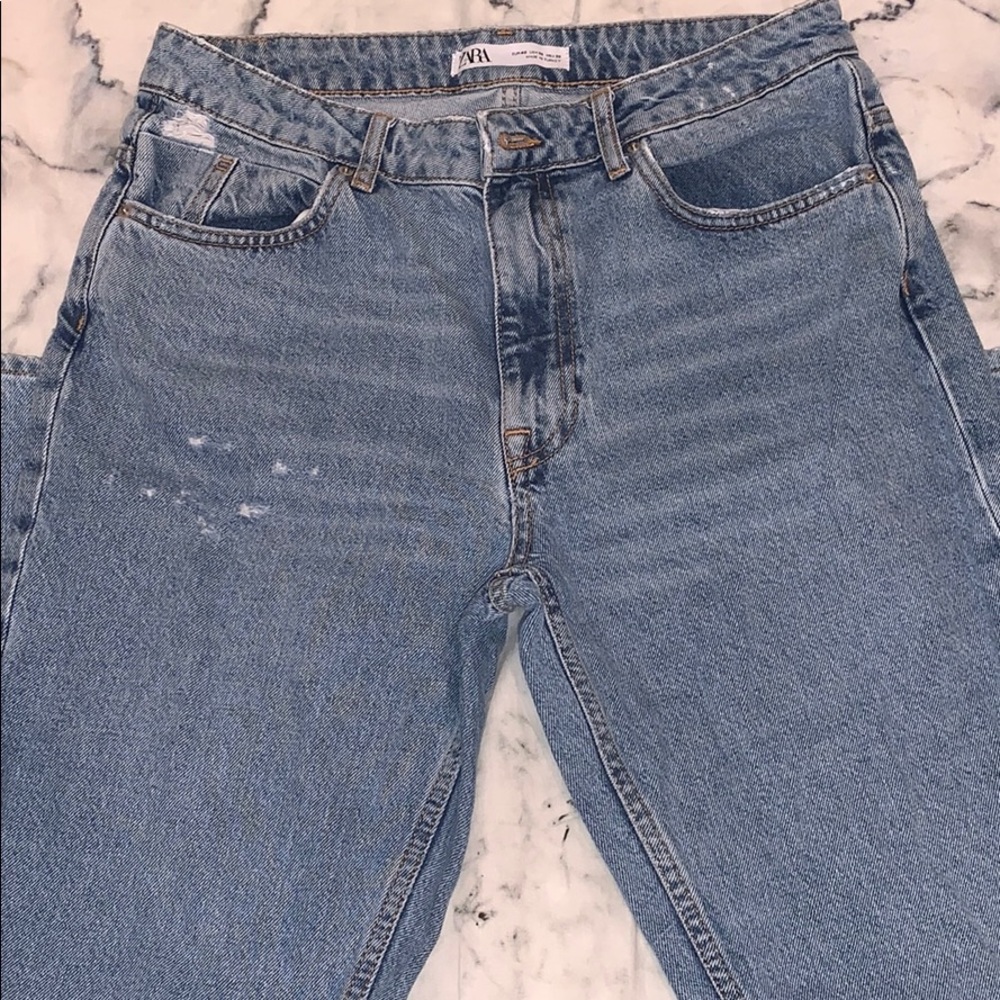 ZARA Distressed mom jeans